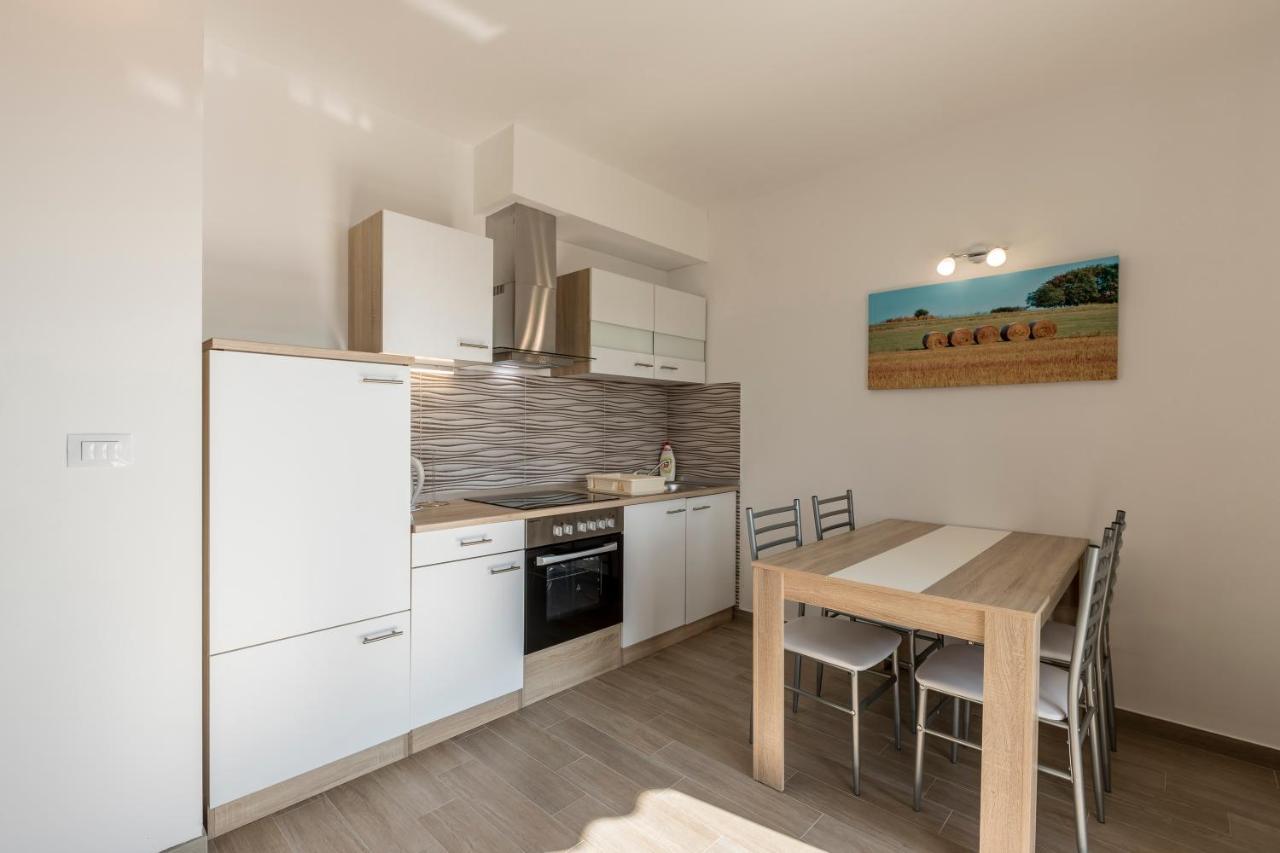 House With Private Pool Magdalena Apartment Podstrana Luaran gambar
