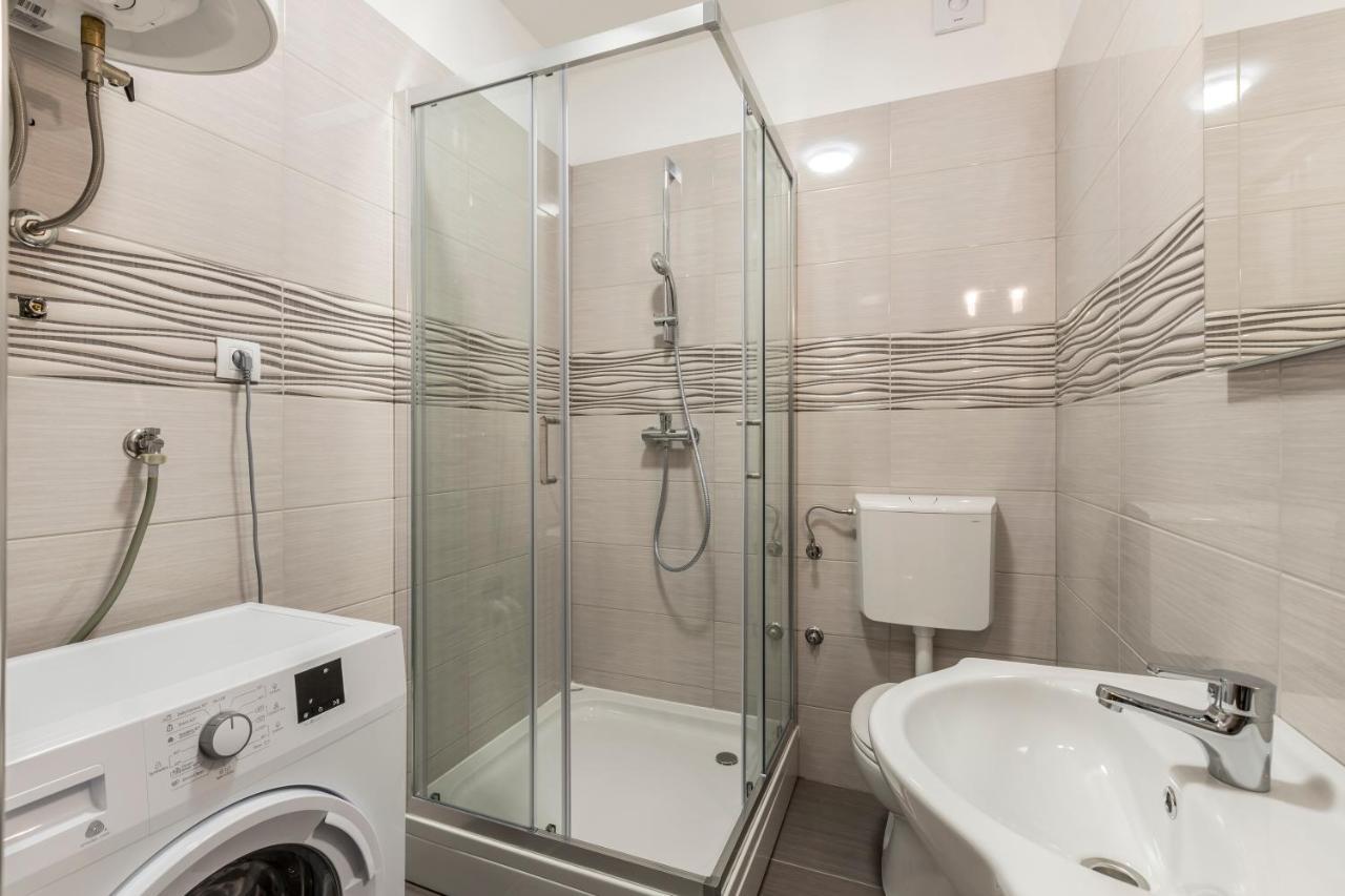 House With Private Pool Magdalena Apartment Podstrana Luaran gambar